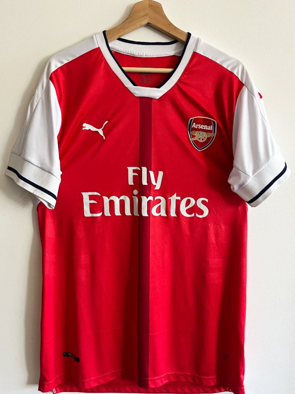Arsenal FC 2016/17 Puma Red and White Football Soccer Jersey Size XL